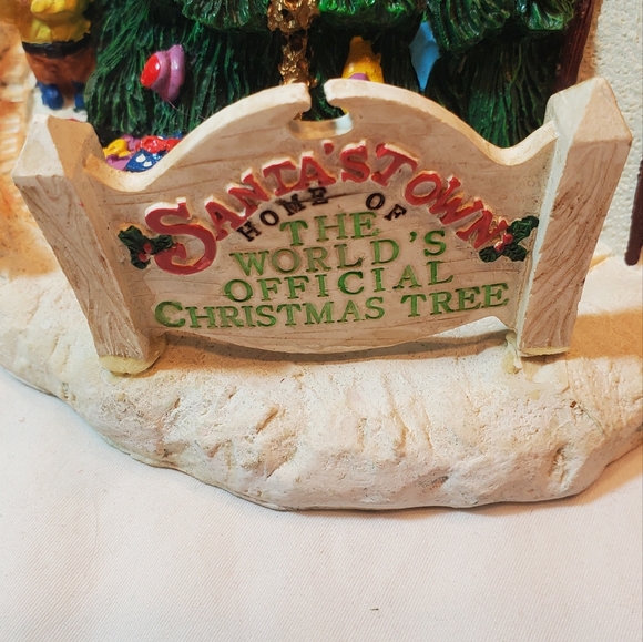 Santa's Town World's Official Christmas Tree Vintage 1995 ST08 Christmas Village - Picture 2 of 15